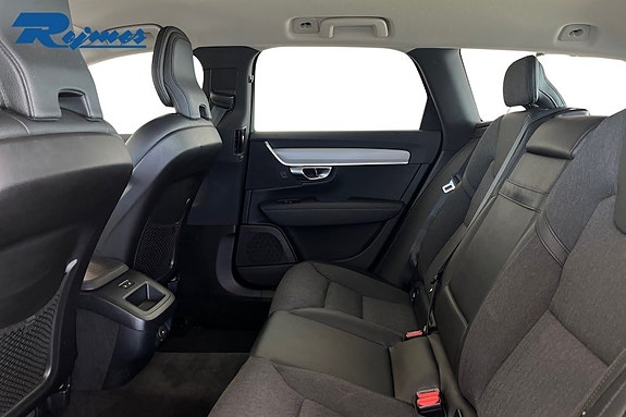 Volvo V90 Cross Country 5 of 5