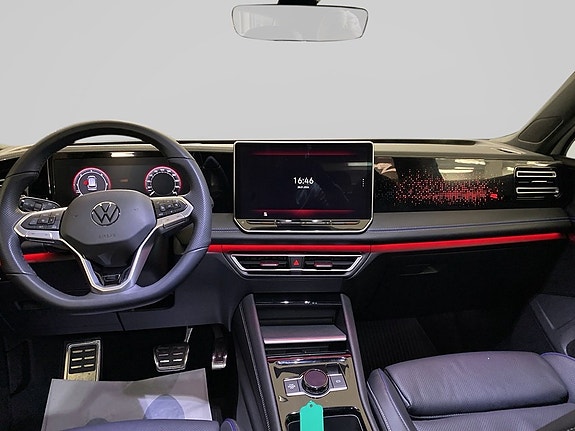 Volkswagen Tiguan 12 of 12