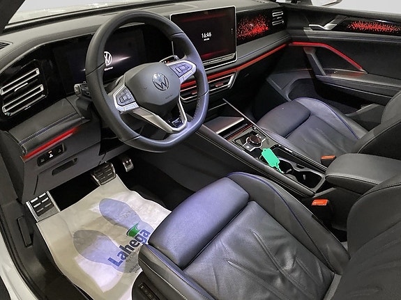 Volkswagen Tiguan 11 of 12