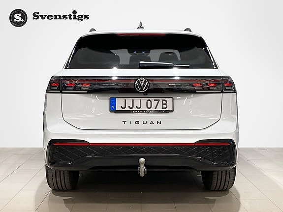 Volkswagen Tiguan 4 of 5