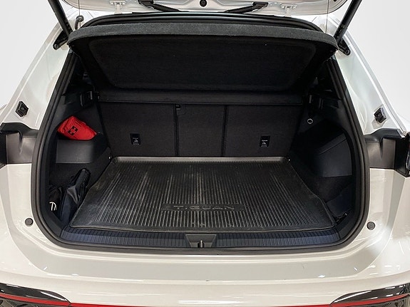 Volkswagen Tiguan 10 of 12