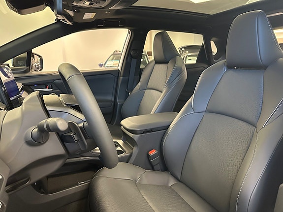 Subaru Solterra 24 of 27
