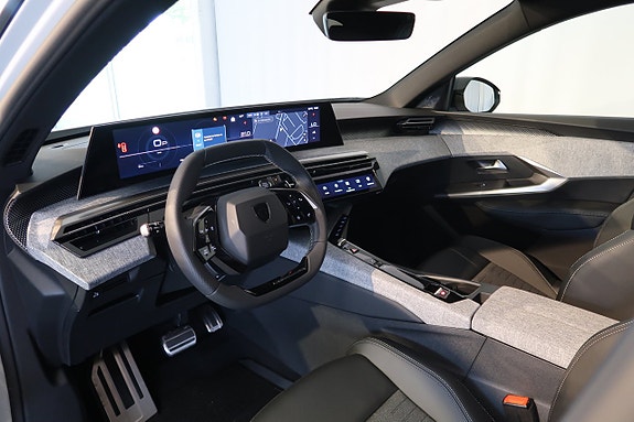 Peugeot e-3008 7 of 15
