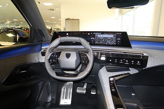 Peugeot e-3008 11 of 15