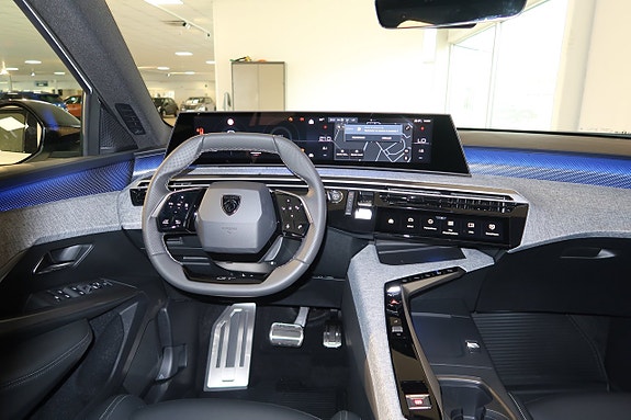 Peugeot e-3008 10 of 15