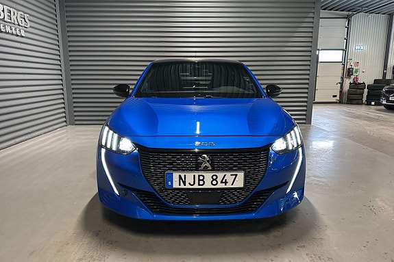 Peugeot 208 2 of 5
