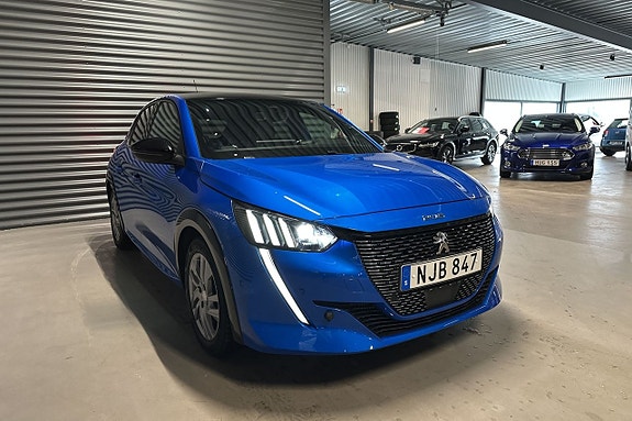 Peugeot 208 3 of 5
