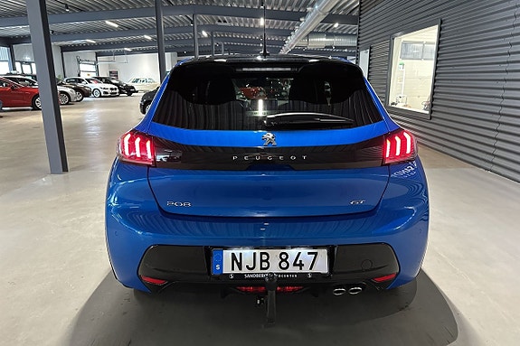 Peugeot 208 5 of 5