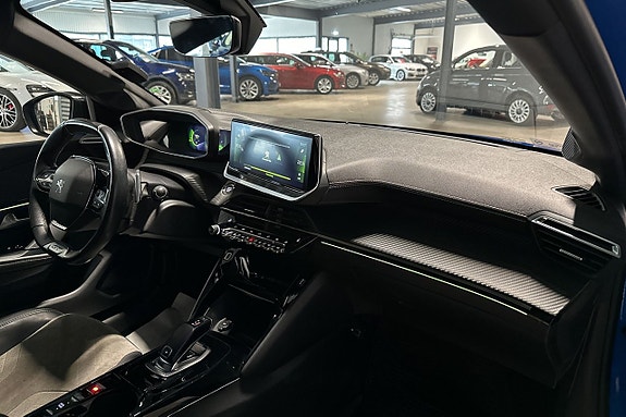 Peugeot 208 9 of 19