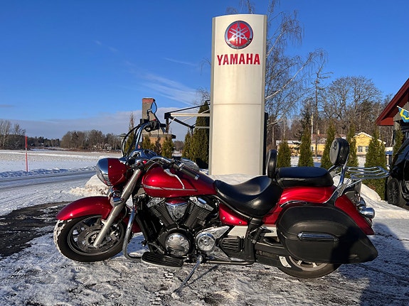Yamaha XVS1300A Midnight Star 3 of 9