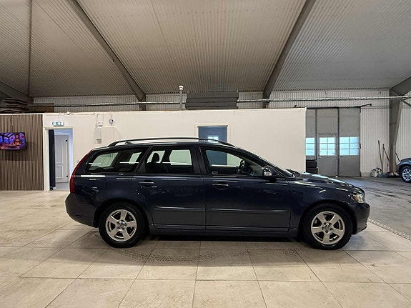 Volvo V50 8 of 16