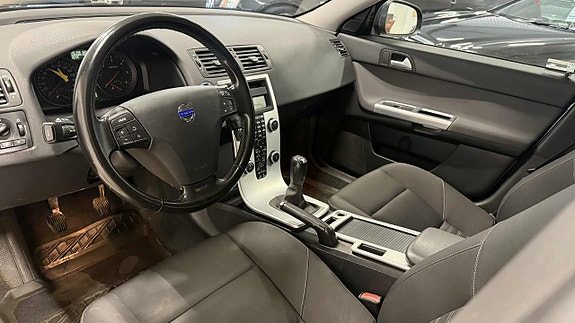 Volvo V50 12 of 16
