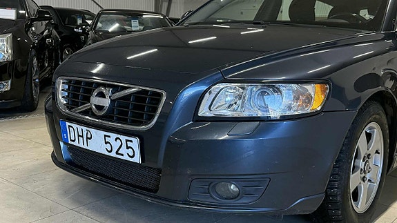 Volvo V50 4 of 16