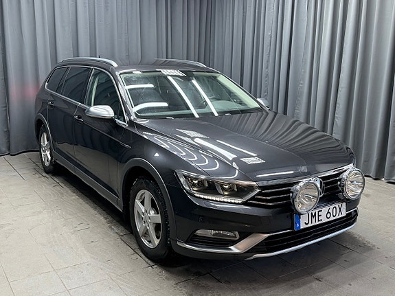 Volkswagen Passat Alltrack 4 of 5