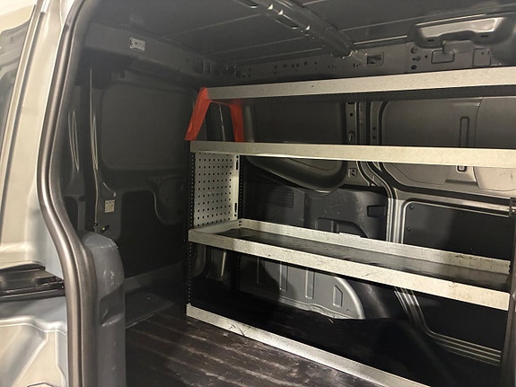 Ford Transit Courier 6 of 12
