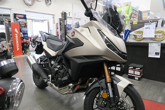 Honda NT1100 DCT ES 2026 Elfjädring 8 of 8