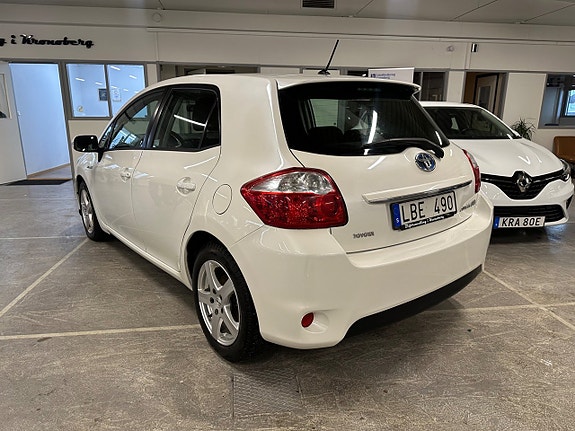 Toyota Auris 4 of 12