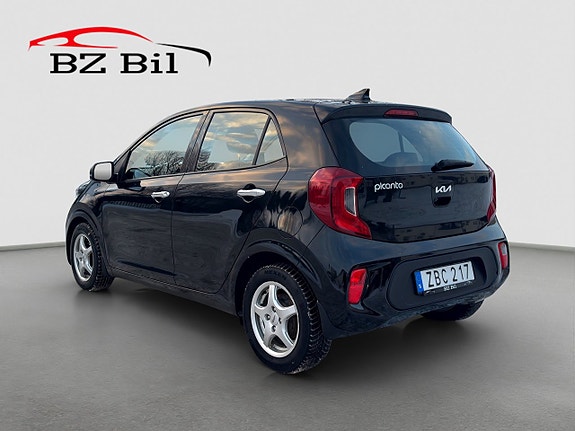 Kia Picanto 3 of 5