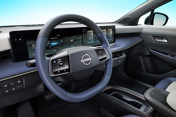 Nissan Leaf 2 of 5