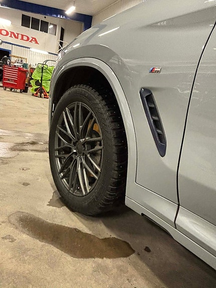 BMW X4 8 of 15