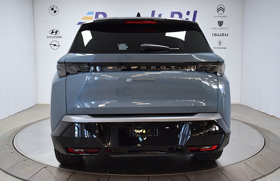 Peugeot e-5008 8 of 22