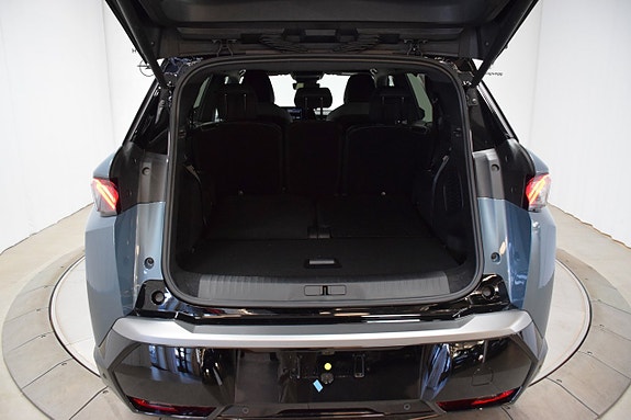 Peugeot e-5008 9 of 22
