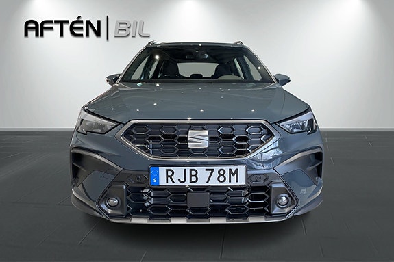 Seat Arona 3 of 23
