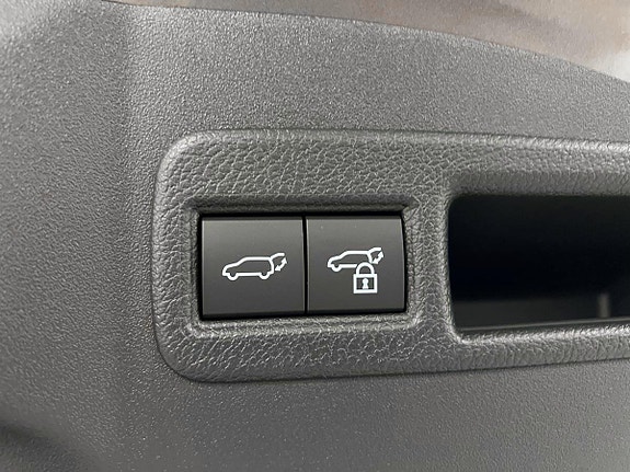Subaru Solterra 10 of 17