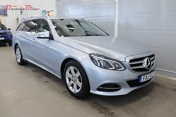 Mercedes-Benz E220 7 of 22