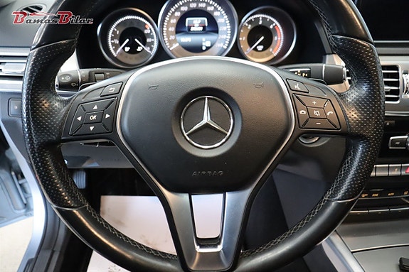 Mercedes-Benz E220 14 of 22
