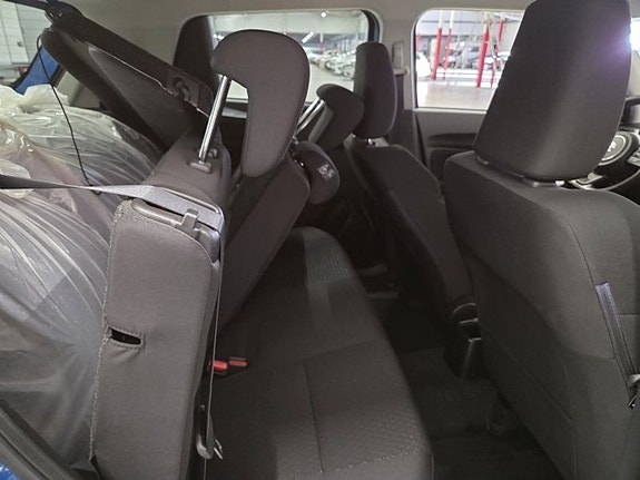 Suzuki Swift 5 of 10