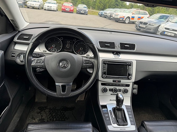 Volkswagen Passat Alltrack 15 of 26
