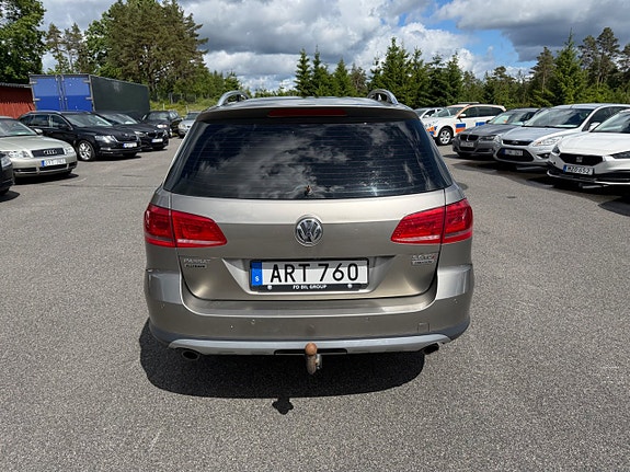 Volkswagen Passat Alltrack 4 of 5