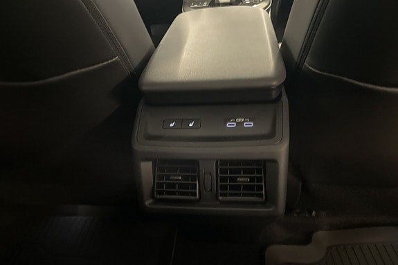 Subaru Solterra 16 of 18