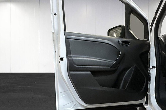 Mercedes-Benz eCitan 17 of 18