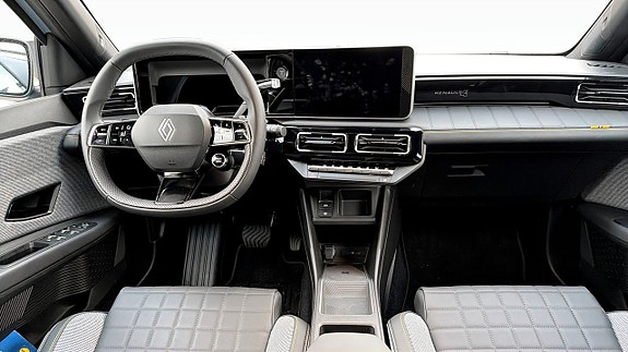 Renault 4 E-Tech 4 of 5