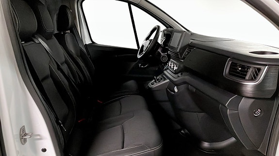 Renault Trafic 3 of 9