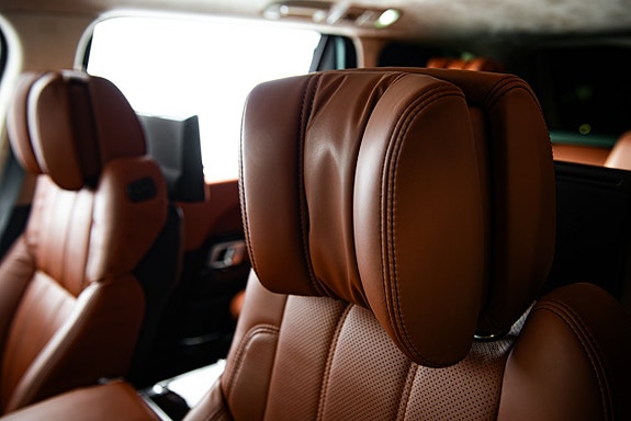 Land Rover Range Rover 26 of 30