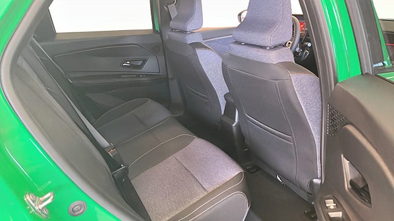 Renault 5 E-Tech 5 of 12