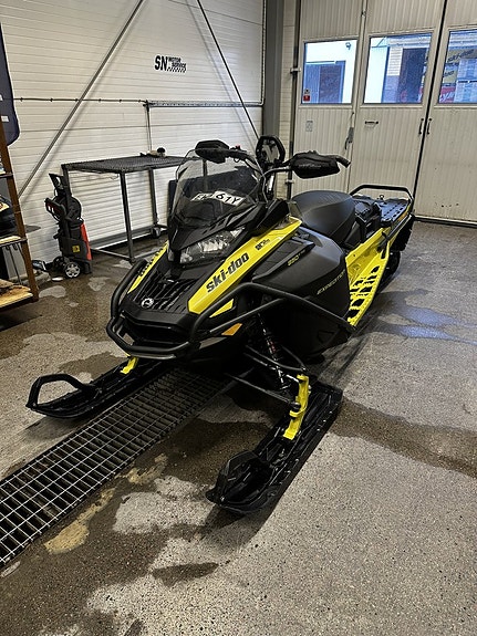 Ski-Doo Expedition Xtreme 850 E-TEC