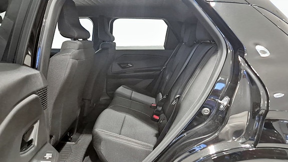 Nissan Micra 9 of 12