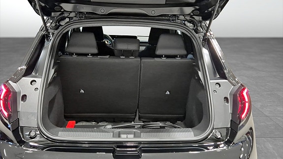 Nissan Micra 12 of 12