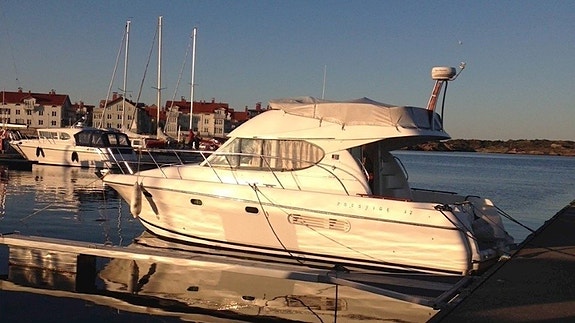 Jeanneau Prestige 32 Fly / 2 X VP KAMD 300