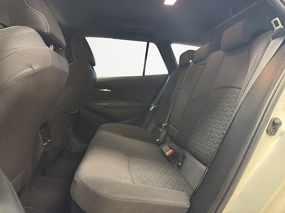 Suzuki Swace 11 of 24