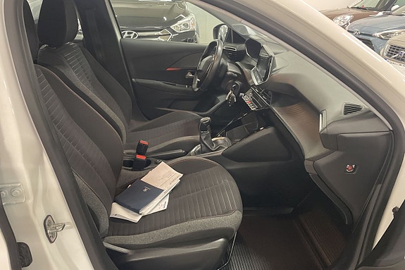 Peugeot 208 13 of 15