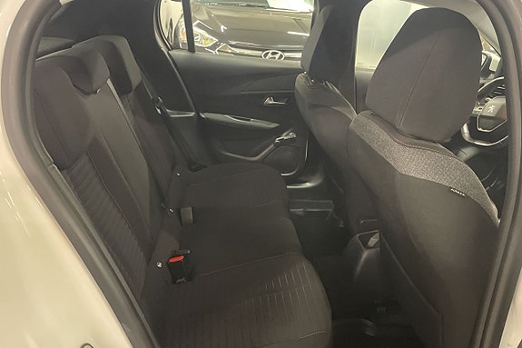 Peugeot 208 15 of 15