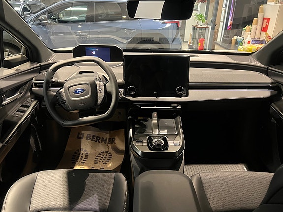 Subaru Solterra 7 of 16