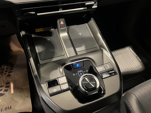 Subaru Solterra 12 of 16