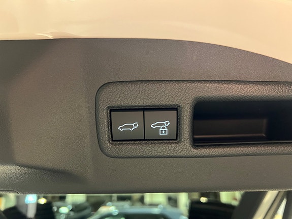 Subaru Solterra 16 of 16
