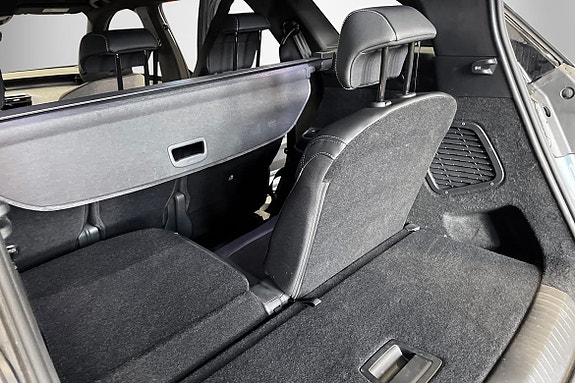 Peugeot e-5008 10 of 12